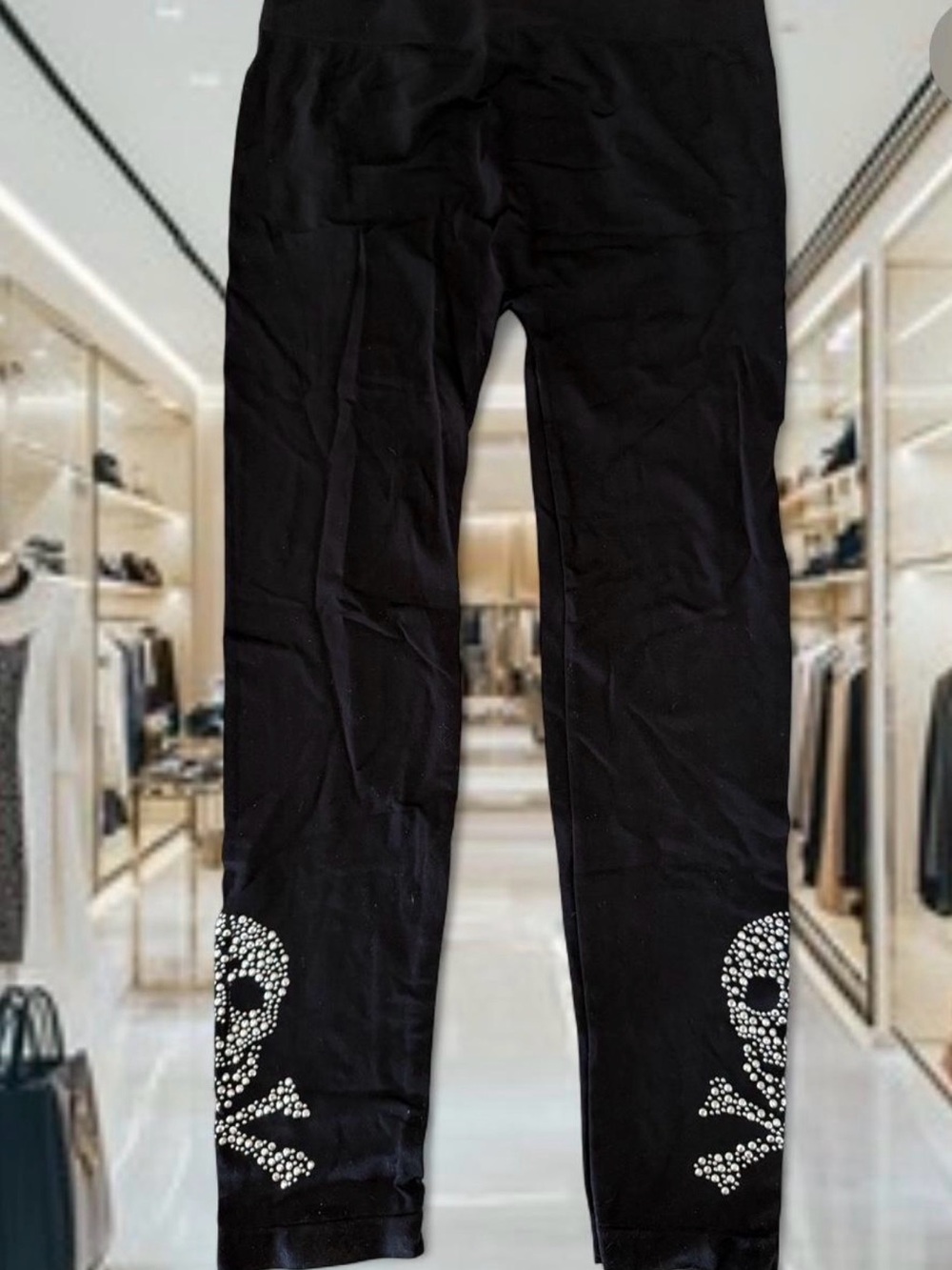 Hot Kiss Black leggings with Rhinestone Skull Accents Sz L/XL